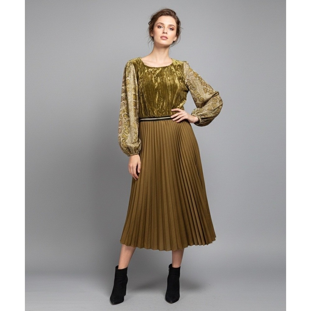 Mystree Olive Green Velvet Dress Women's Small Snake Print Puff‎ Sleeve Pleated